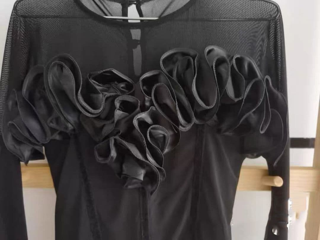 TID　社交ダンストップス　レオダートタイプ ツバキのボタン 黒 オーダーメイド