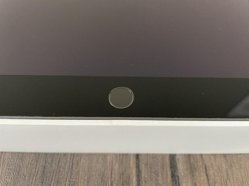 ⑤【美品】iPad Apple 第9世代　Wi-Fiモデル　64GB