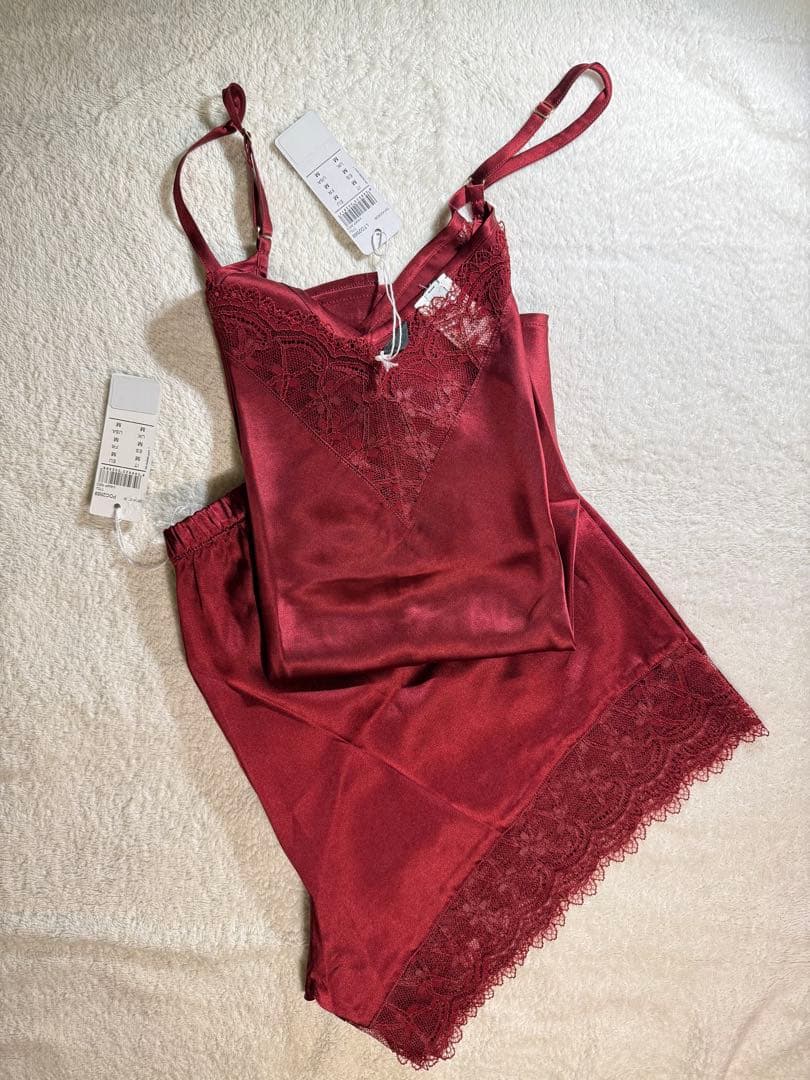 シルク＆レース キャミ・パンツ She is a Classicインティミッシミ