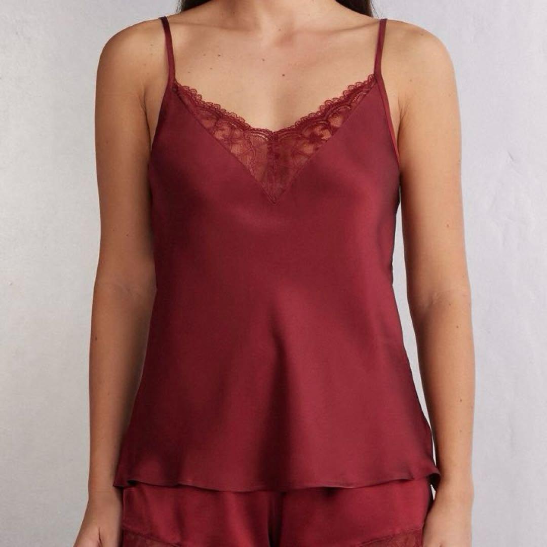 シルク＆レース キャミ・パンツ She is a Classicインティミッシミ