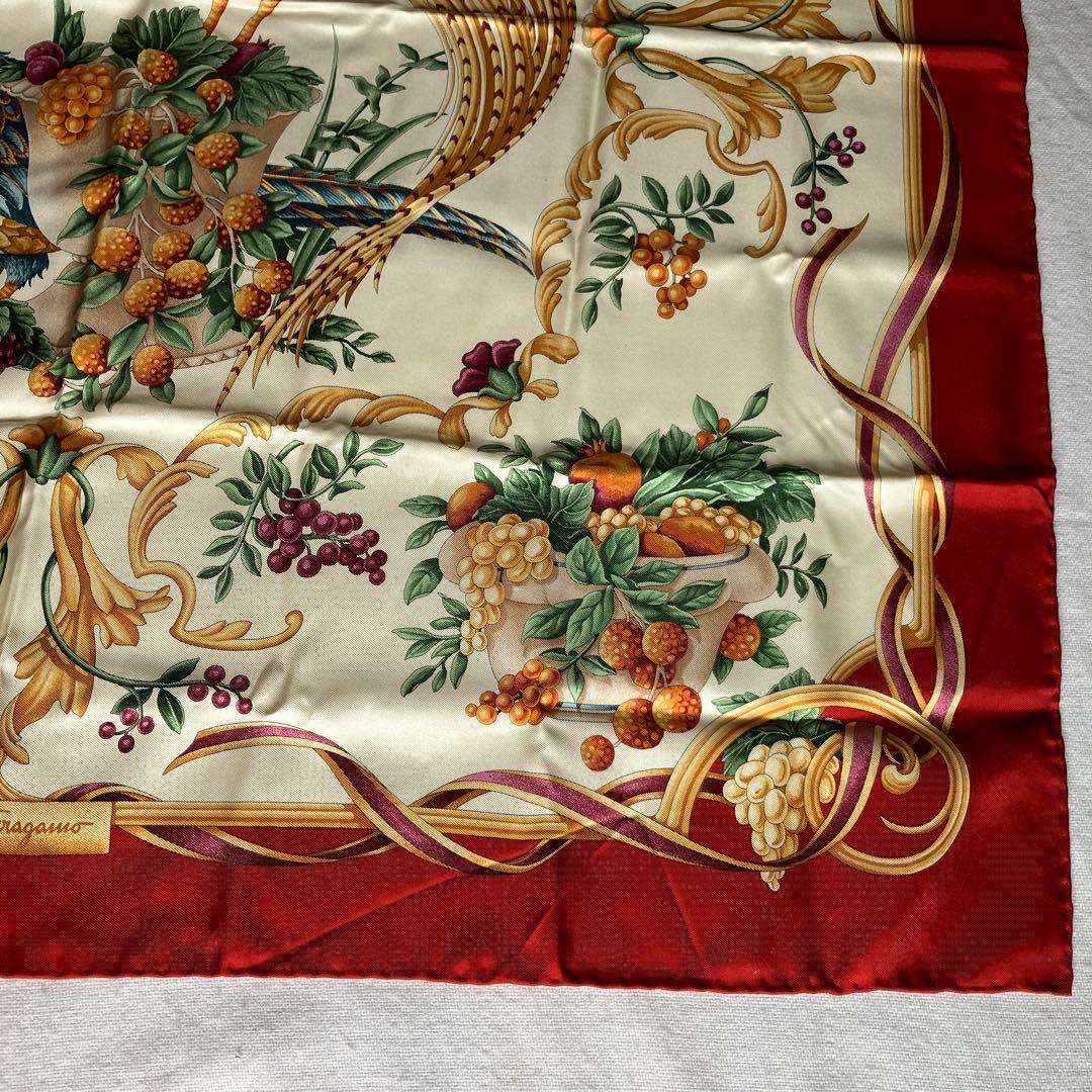 Sakado Express様　サルヴァトーレフェラガモ　スカーフ　ヴィンテージ