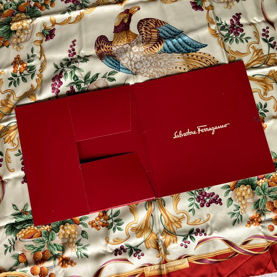 Sakado Express様　サルヴァトーレフェラガモ　スカーフ　ヴィンテージ