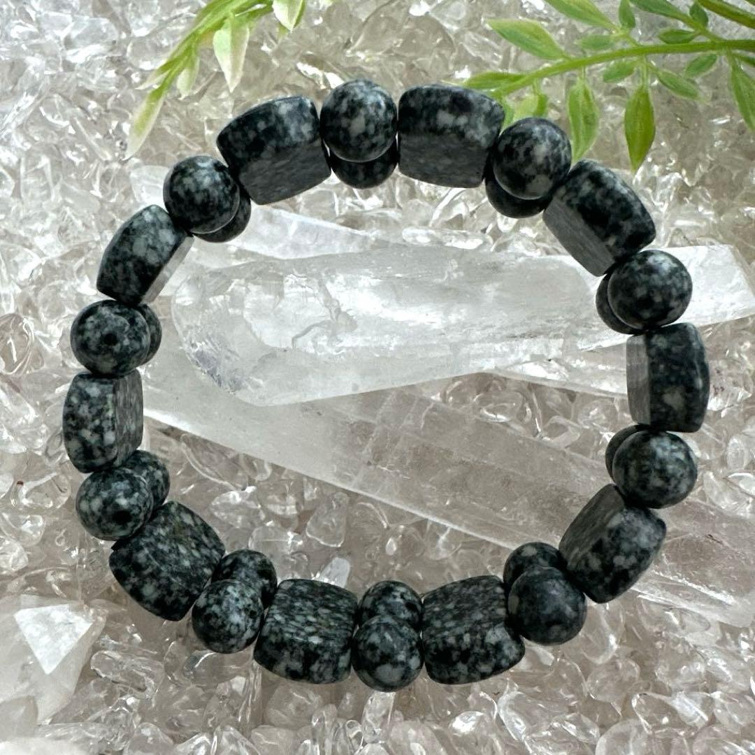 【遠野霊石Tono Reiki Stone】 高波動オリジナル特別仕立てバングル