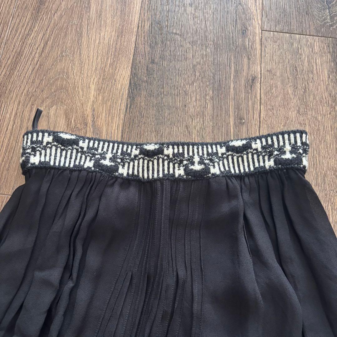 PRADA プラダ　ウエストデザインスカート　36S P125T