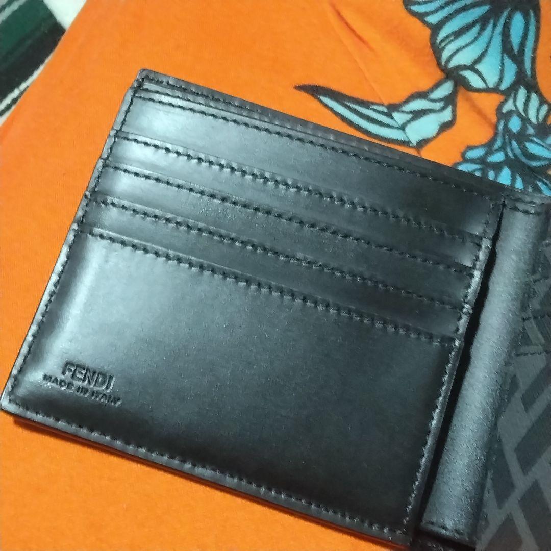 現行品 FENDI フェンディ 二つ折り財布
