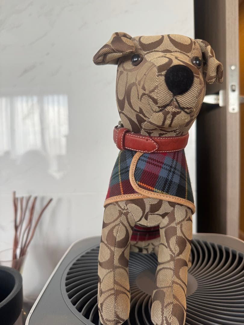 COACH チェック柄 犬の置物レア！！