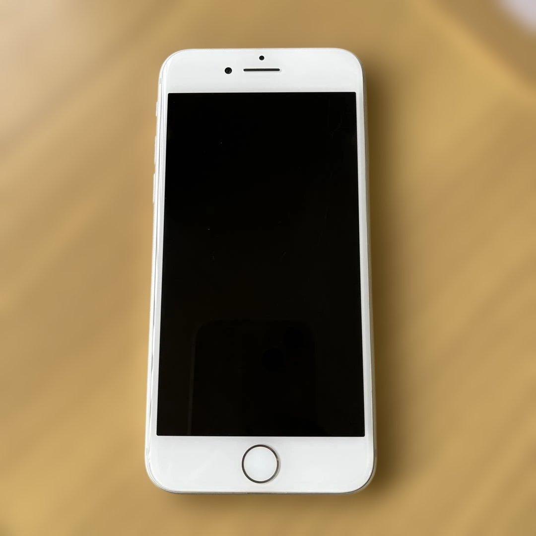 iPhone 8 64GB シルバー