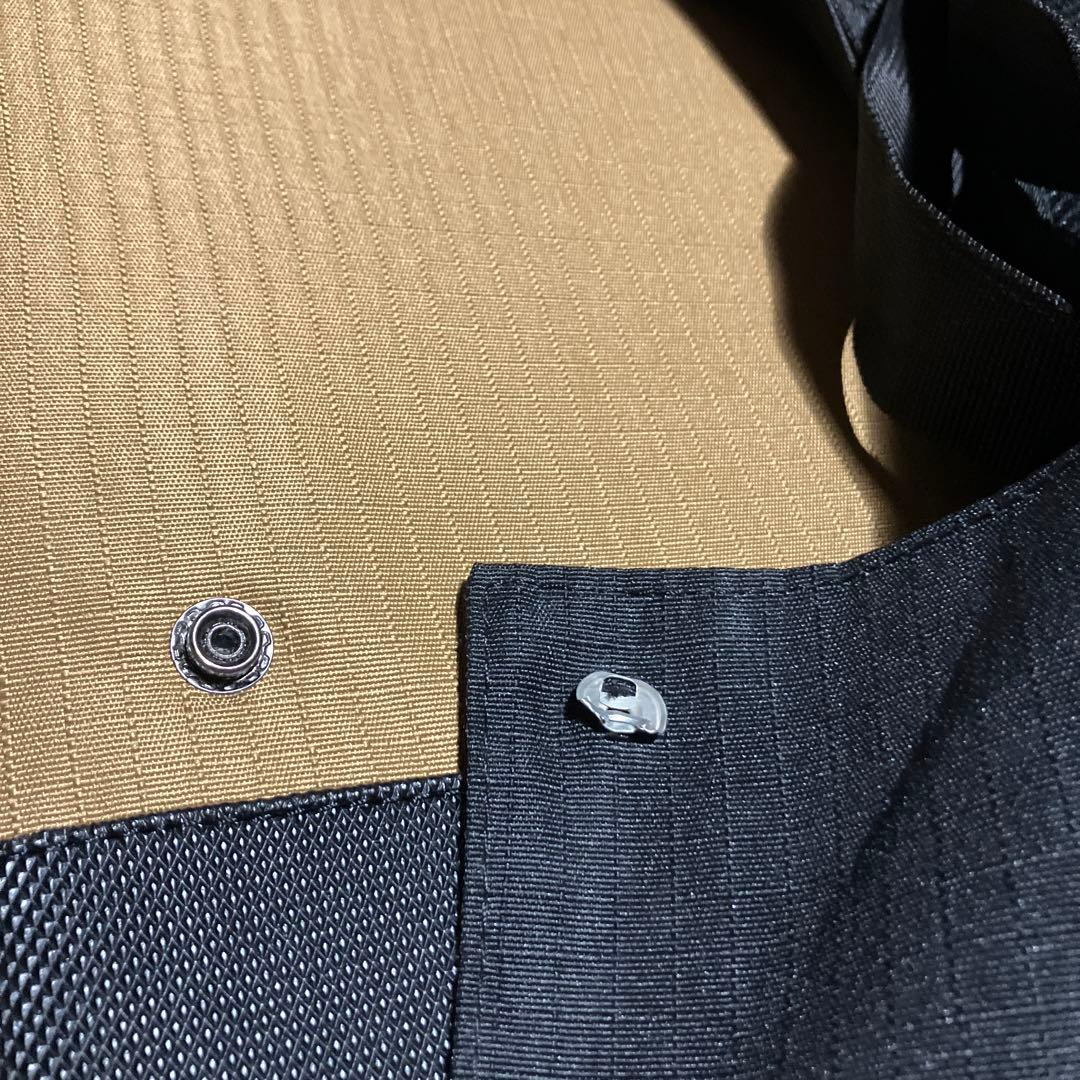 【新品未使用未開封】Colemanベージュナイロンキャリーカート 中型