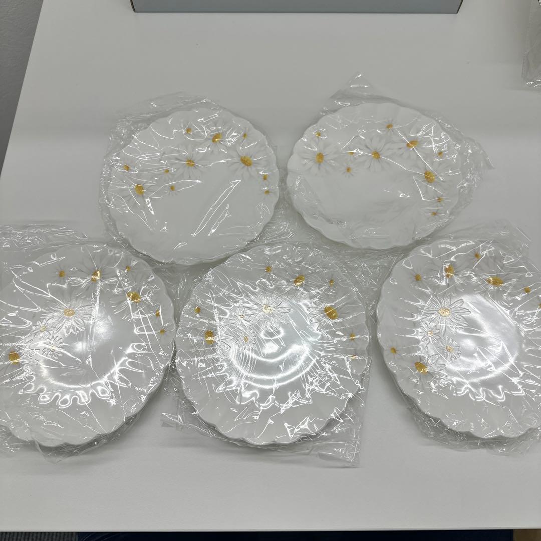 Christian Dior 花柄食器セット