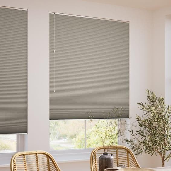 【最終値下げ】未使用　ハニカムシェード　グレージュ　172.9×181.4