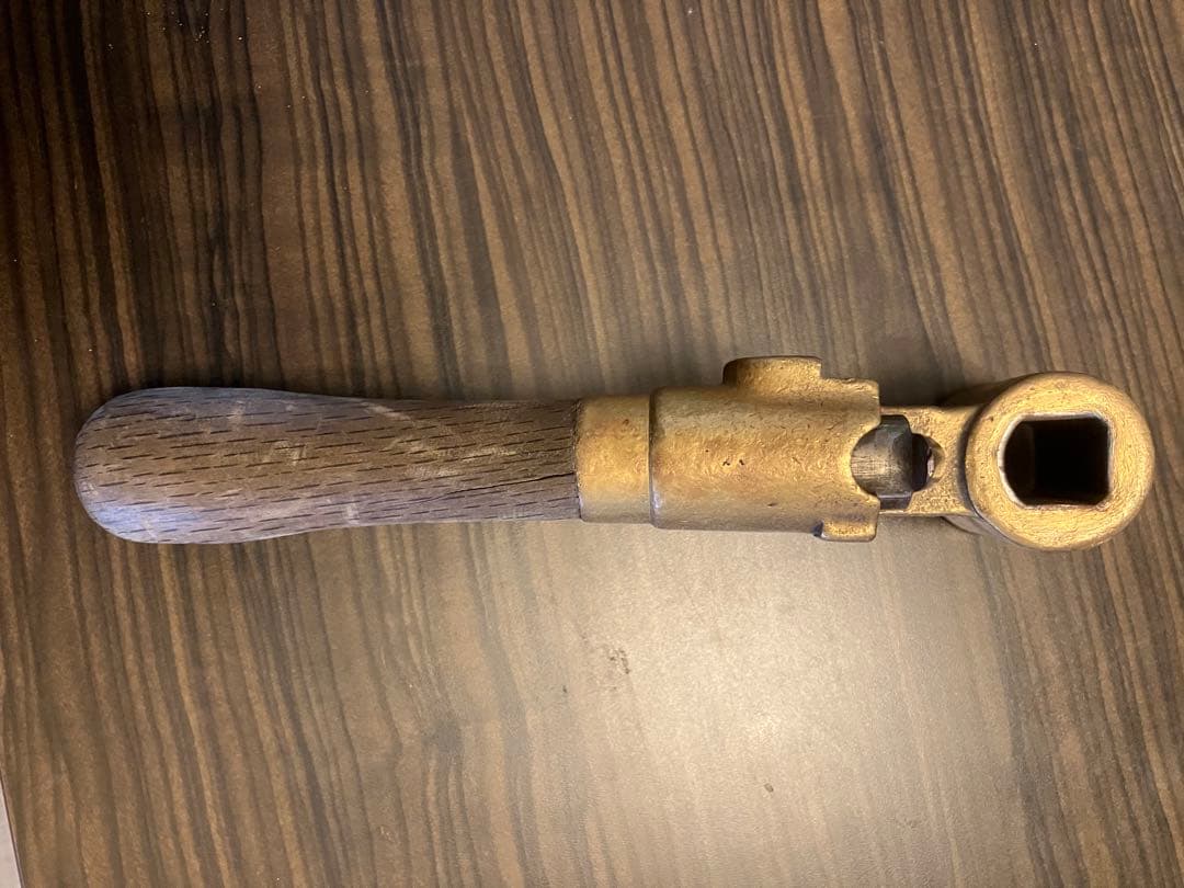 電車のブレーキレバー