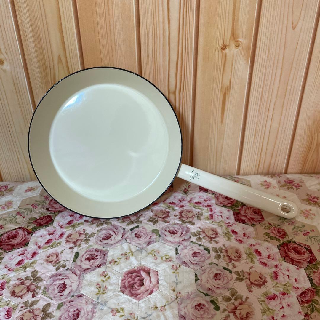 マニーホーローフライパン