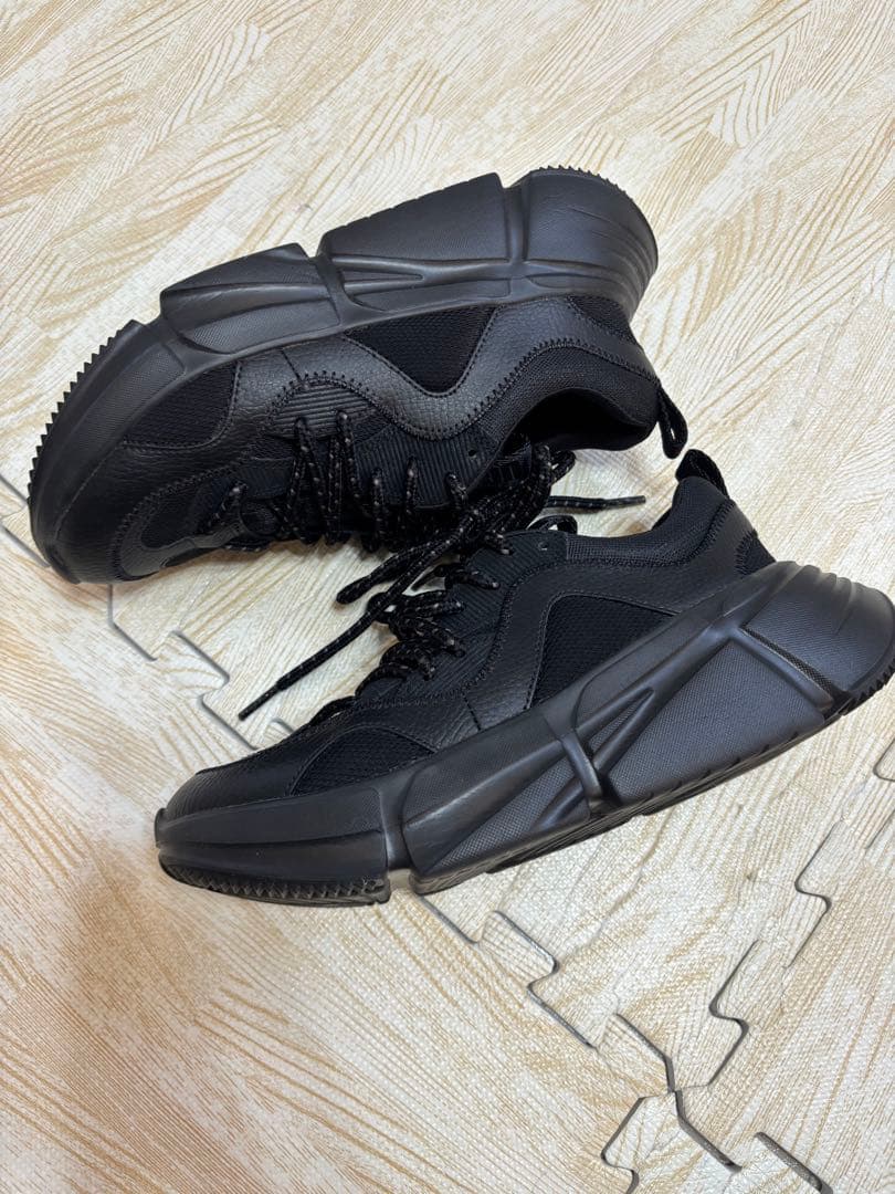 UGG CALLE LACE/ローカットスニーカー　22.5