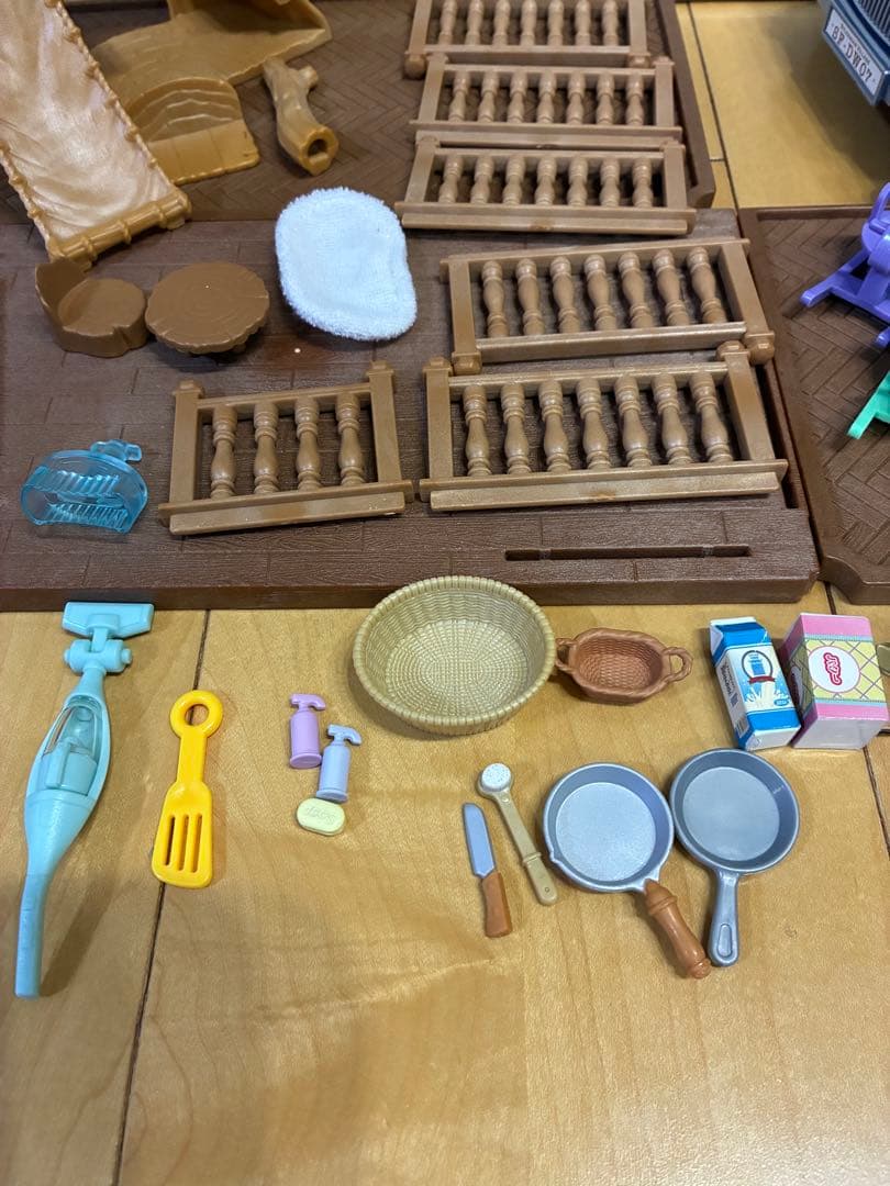 【まとめ売り】シルバニアファミリー　赤い屋根の大きなお家 など