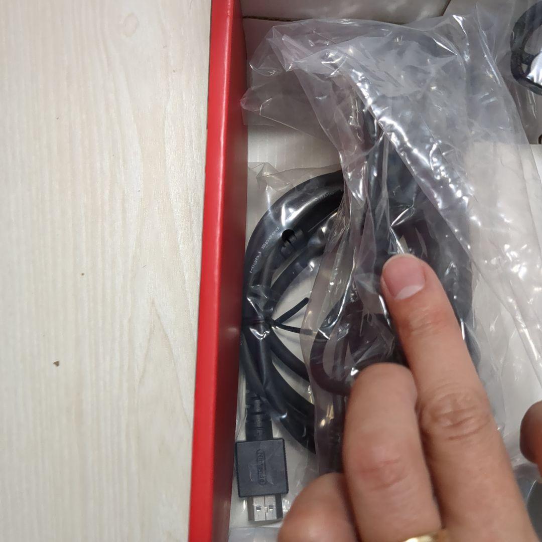 保管状態良好　Nintendo Switch 本体 青/赤 ジョイコン付き