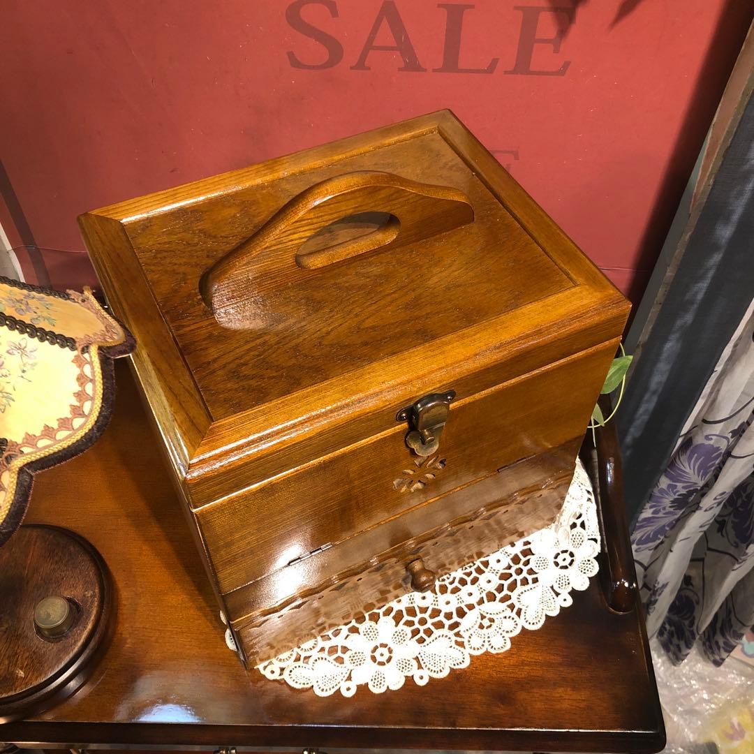 パリ雑貨屋　アンティーク小物入れ　メイクボックス　コンパクトサイズ