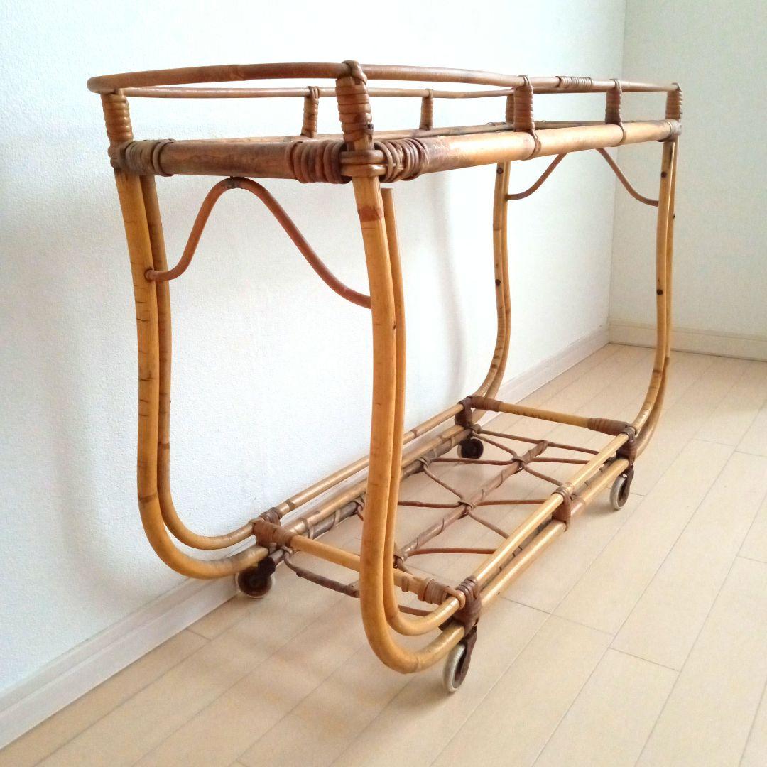 ラタンとガラスのフラワースタンド キャスター付き スウェーデン 北欧