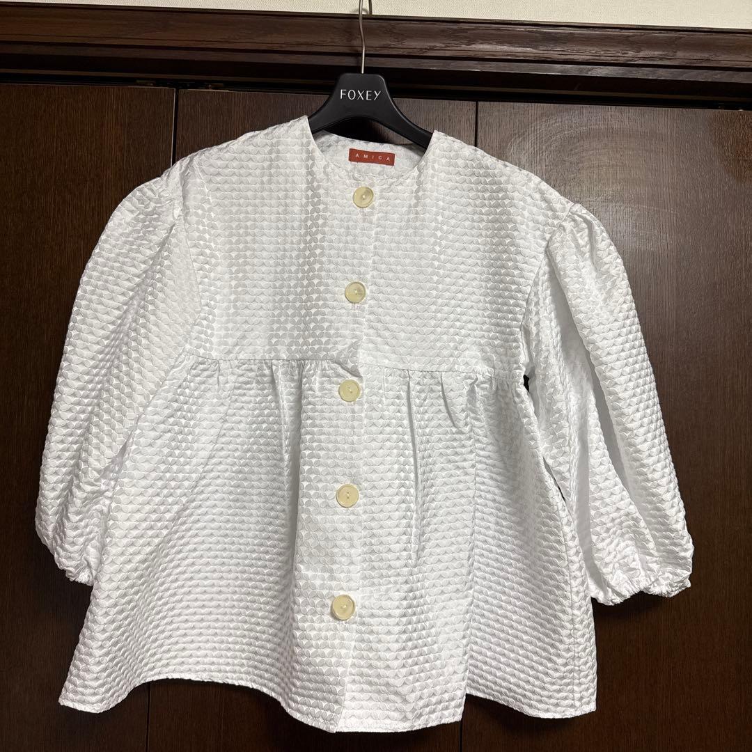 新品未使用AMICA ホワイト フレアシャツ 半袖