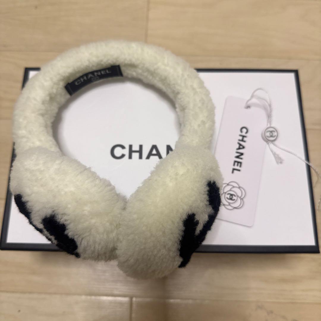 CHANELノベルティー ロゴ入り耳あて・イヤーマフ
