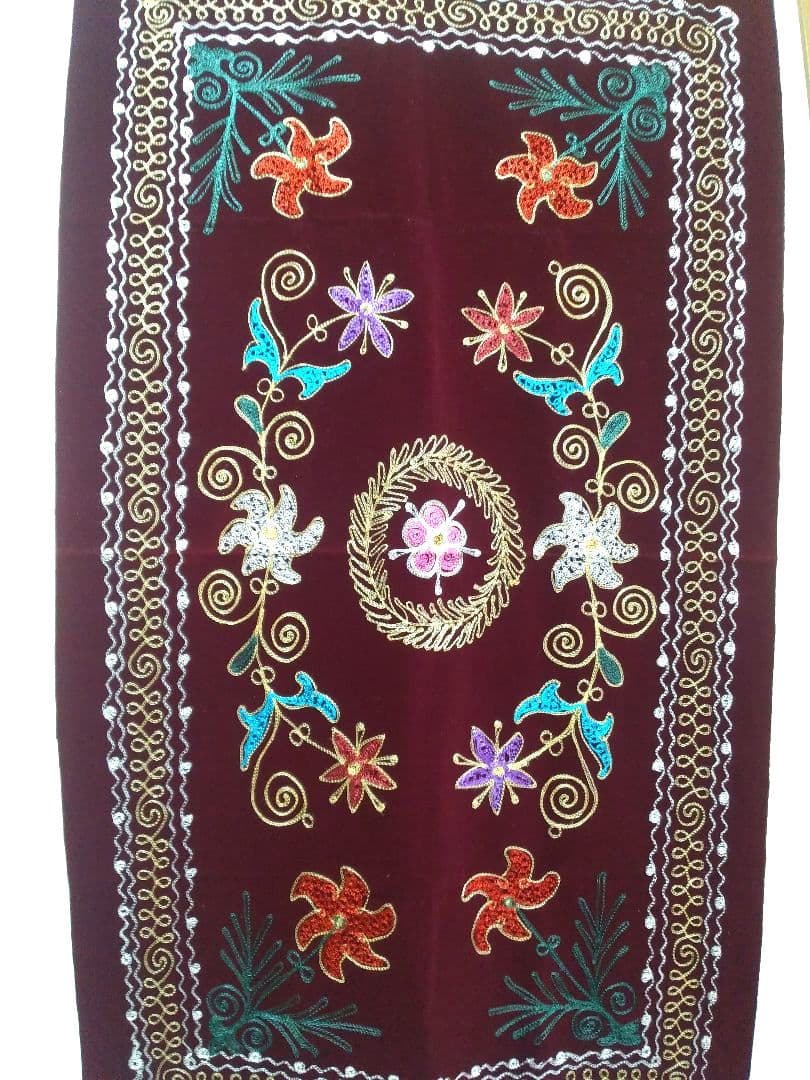 80年代製　ウズベキスタン製　ヴィンテージ　スザニ刺繍　テーブルクロス　壁掛け