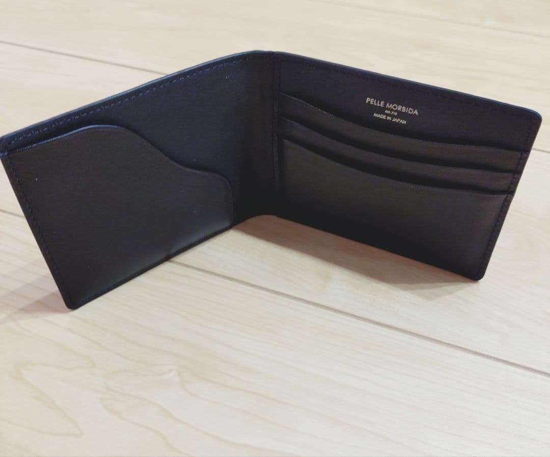 ペッレモルビダ　ミニウォレット