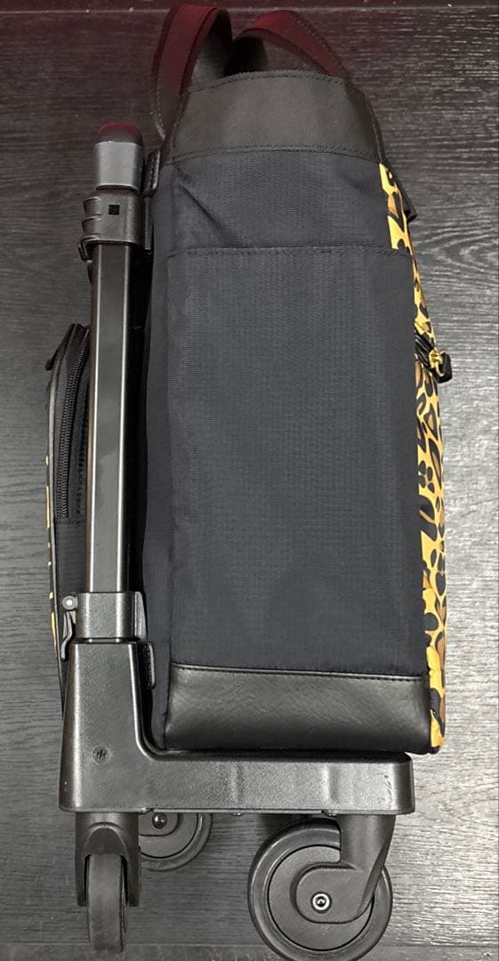 スワニー　キャリーバッグ　ヒョウ柄