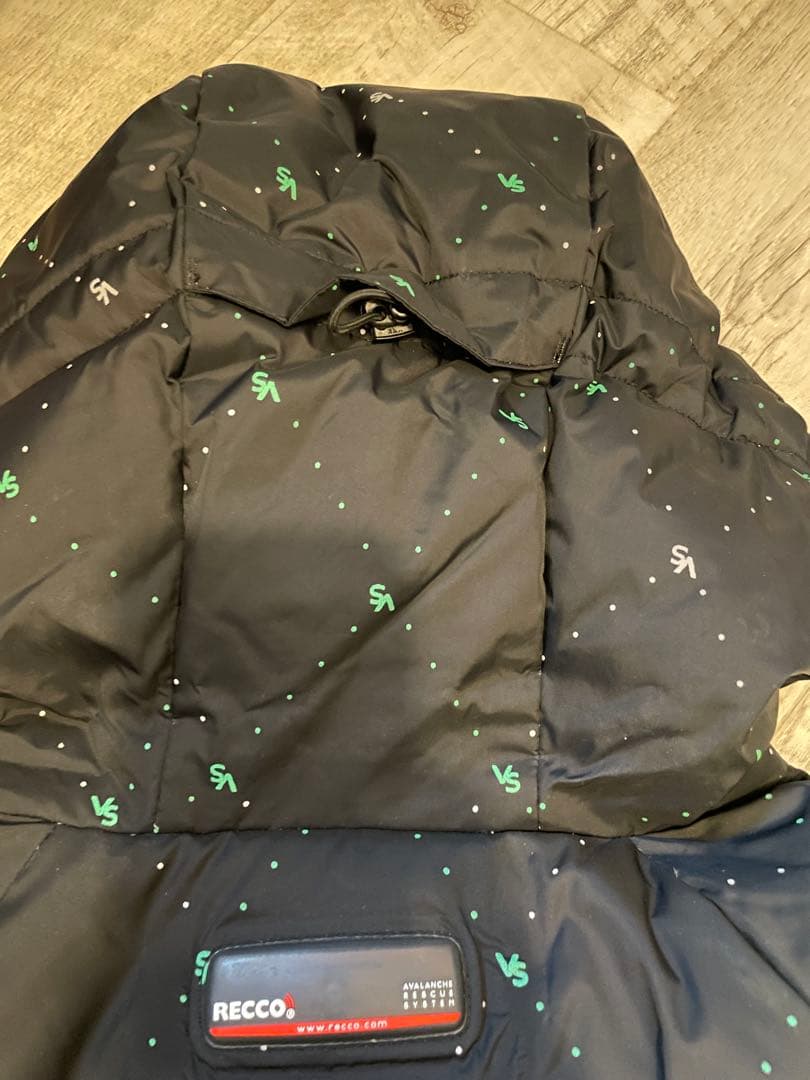 レア　VOLCOM スノーボードジャケット Sサイズ　タウン用でも