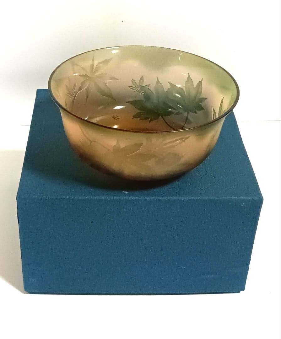 【新品未使用】ガラス茶碗 在銘 紅葉 抹茶碗 硝子 茶道具