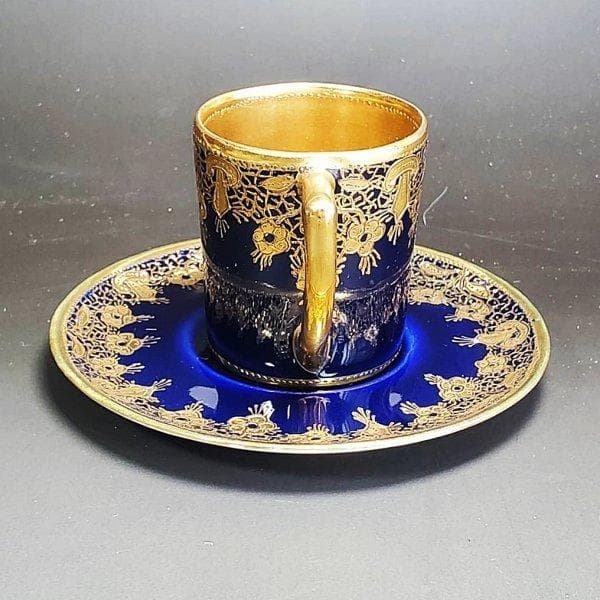 初期オールドノリタケ　メープルリーフ印　金盛上藍線帯華装飾紋カップ　ソーサー 2