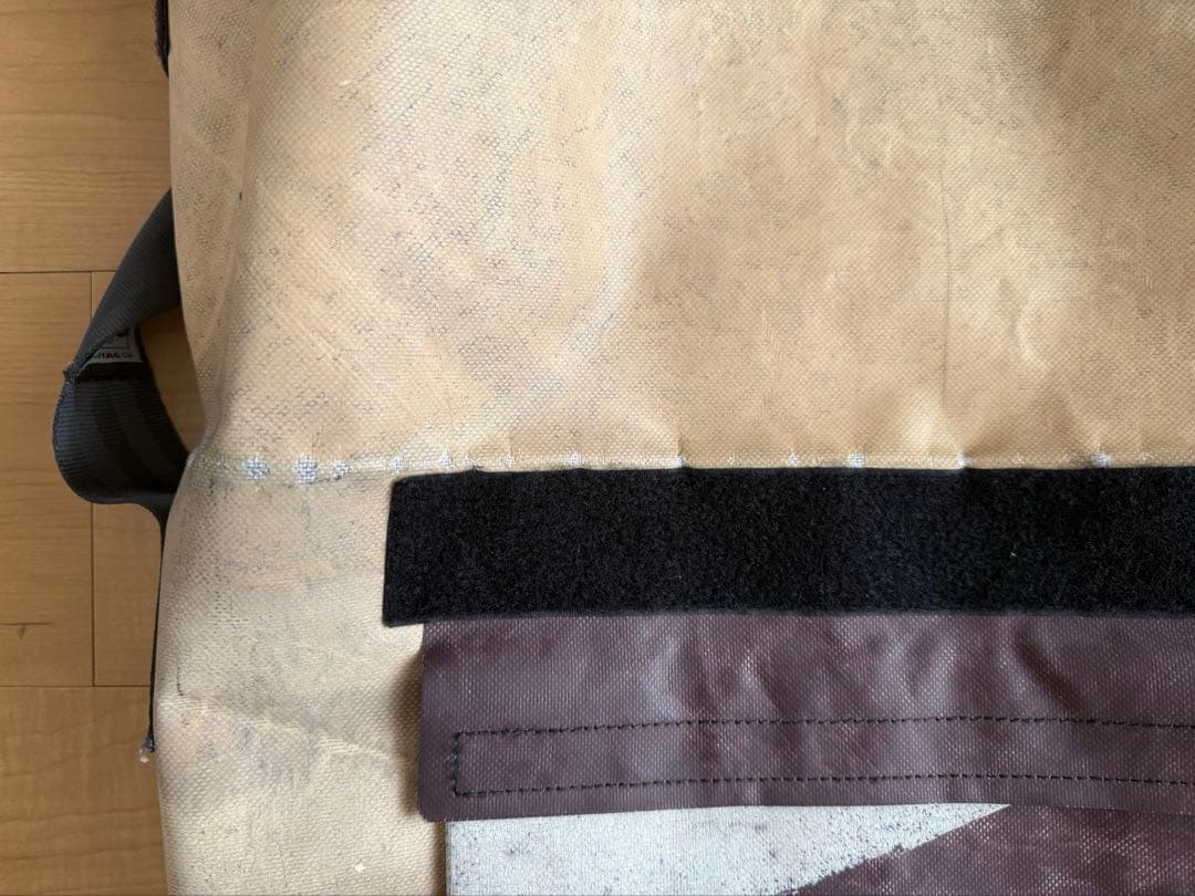 FREITAG メッセンジャーバッグ ベージュ/ブラウン