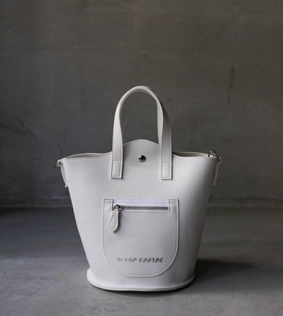 新品　アダムスジャグラー　今期バッグ ホワイト