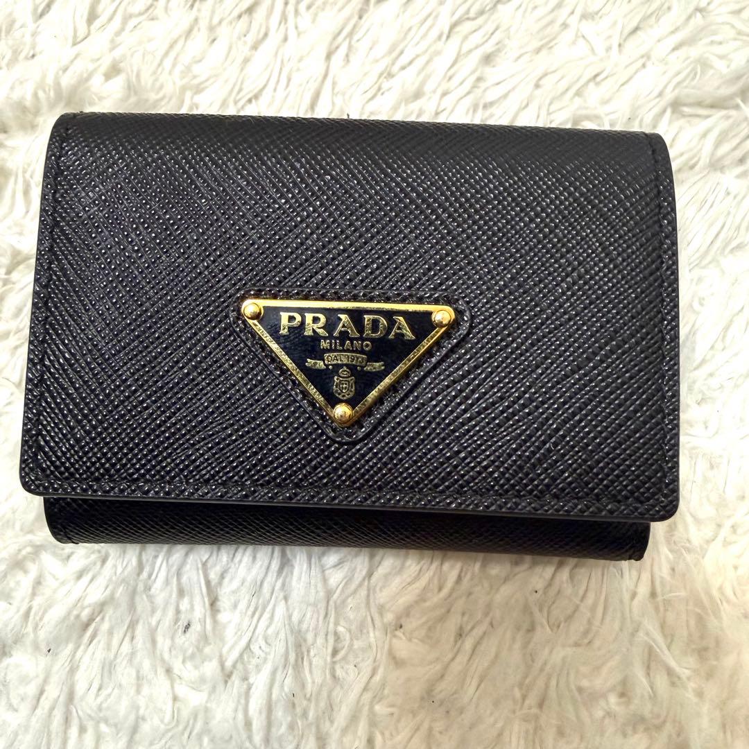 未使用　プラダ　PRADA サフィアーノ　レザー　コンパクトウォレット　財布