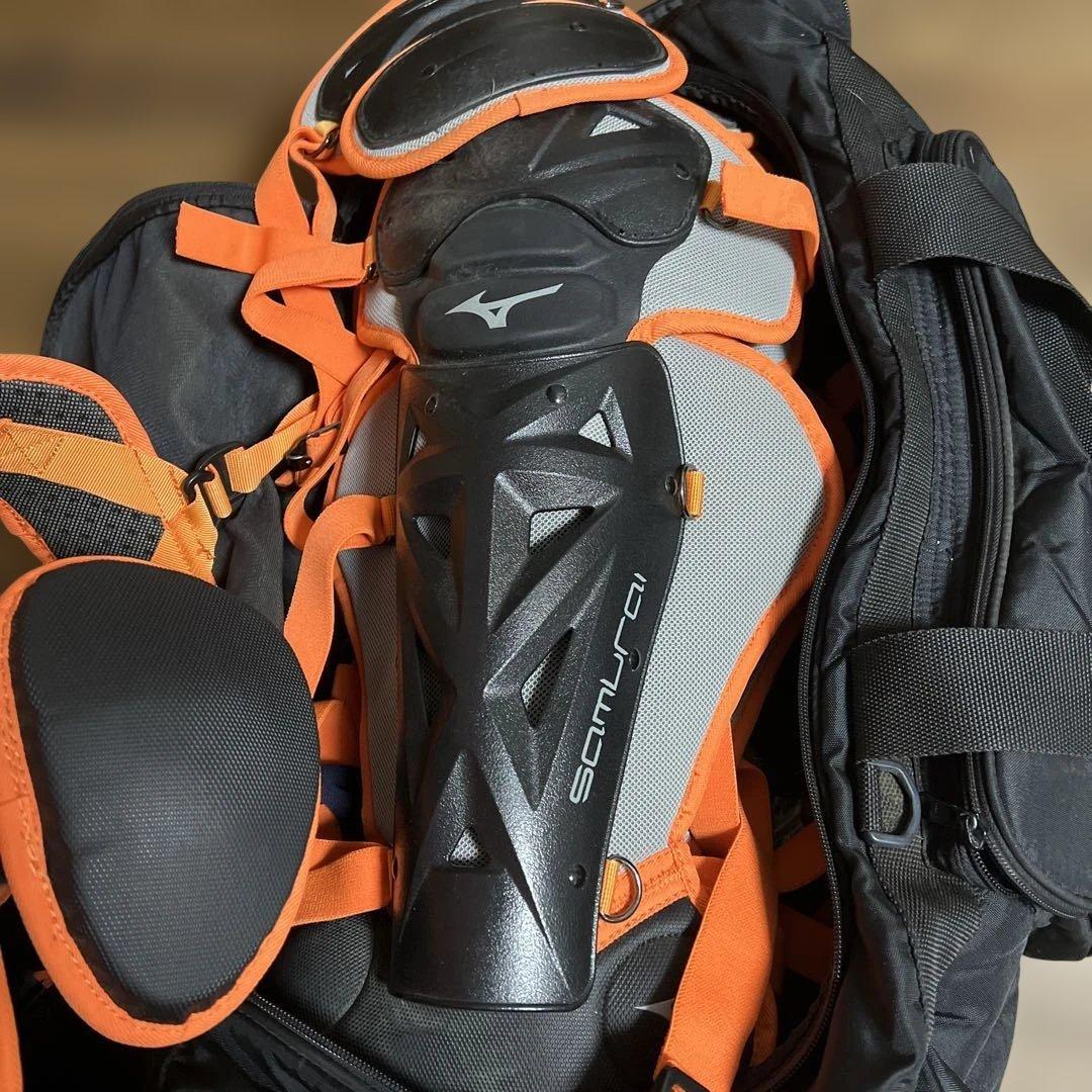 ミズノ硬式用 キャッチャー SAMURAプロテクター セットブラック オレンジ