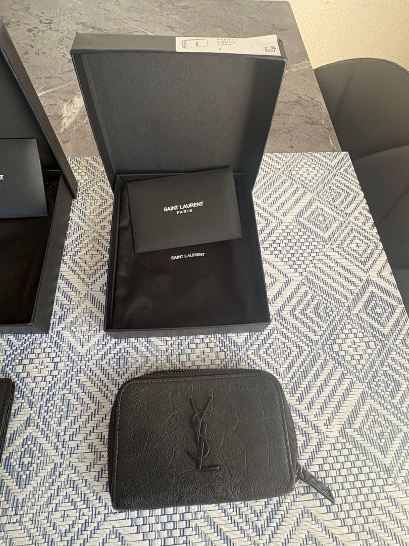SAINT LAURENT ブラック二つ折り財布+ケース