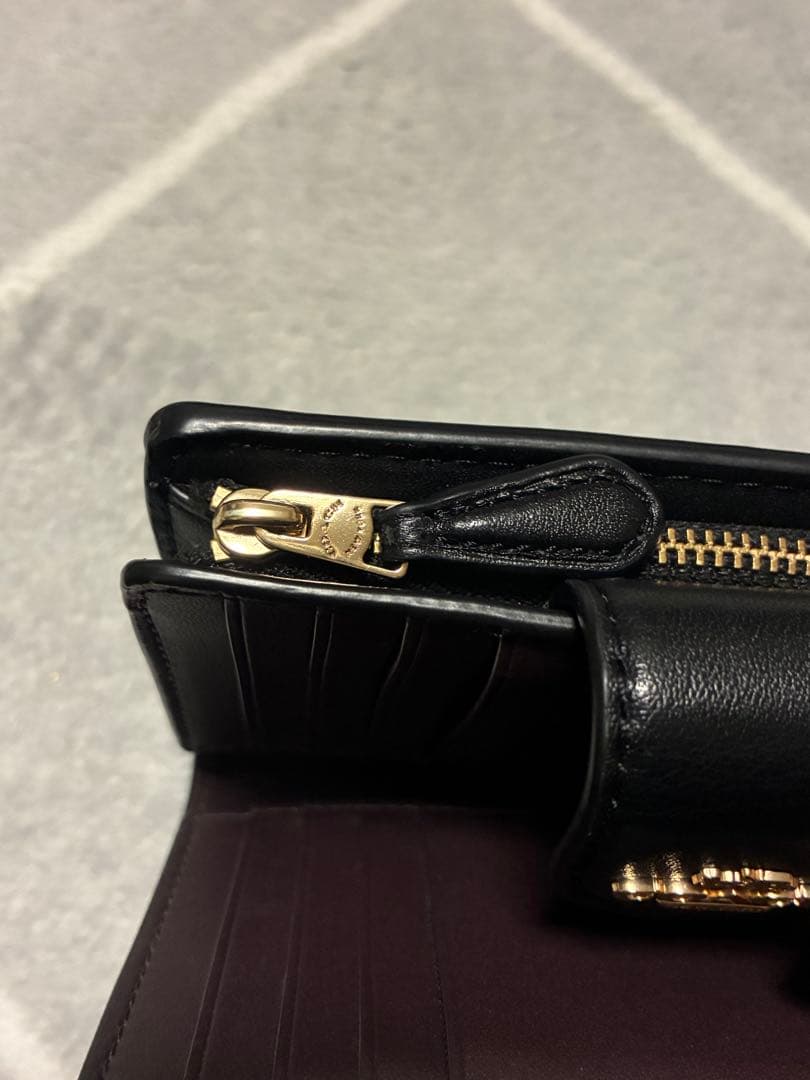 COACH ミディアム コーナー ジップ ウォレット・シグネチャー レザー