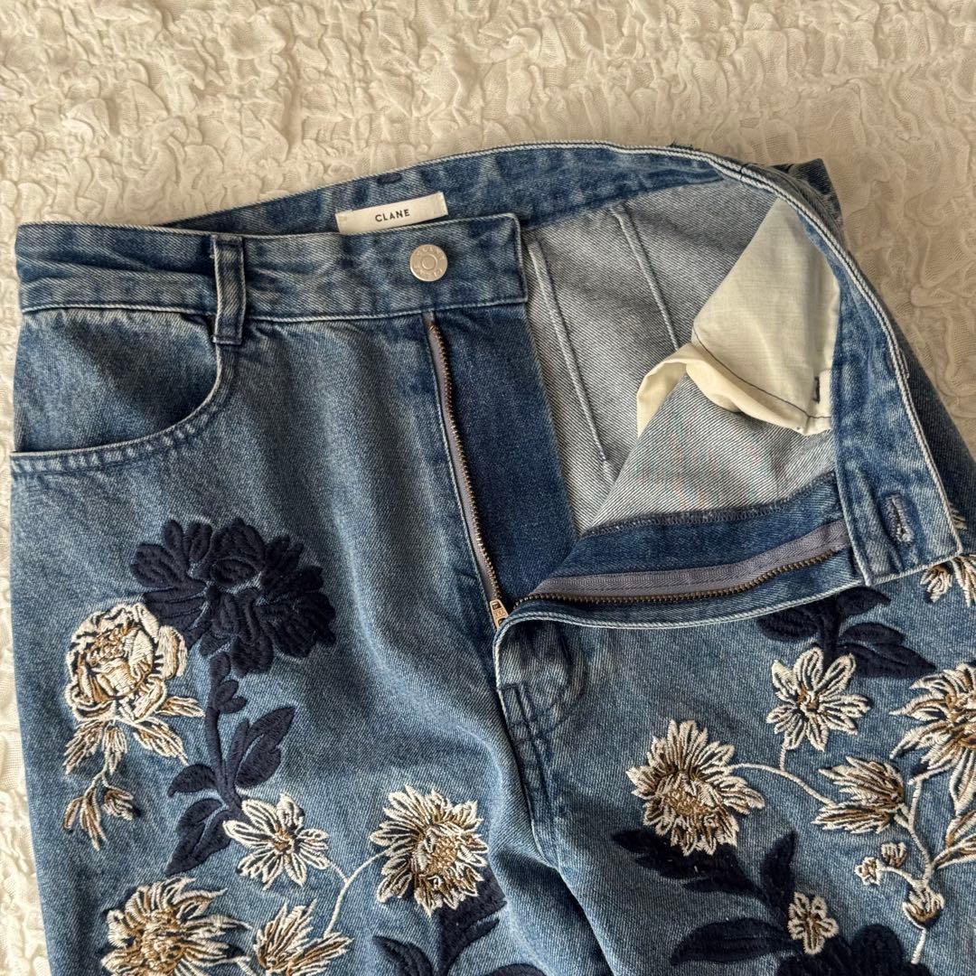 CLANE クラネ フラワーエンブロイダリーパンツ デニム 刺繍 総柄