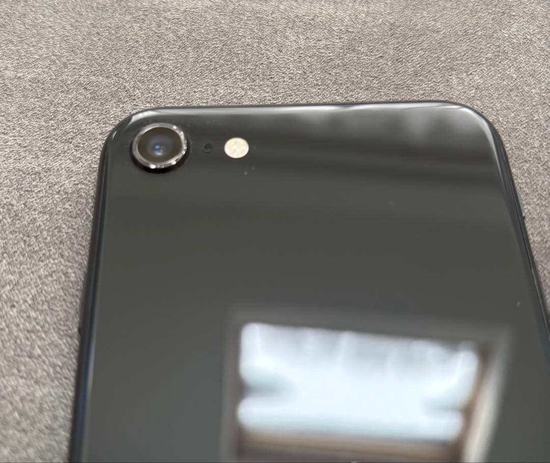 iPhone SE(第2世代) 64GB ブラック 本体