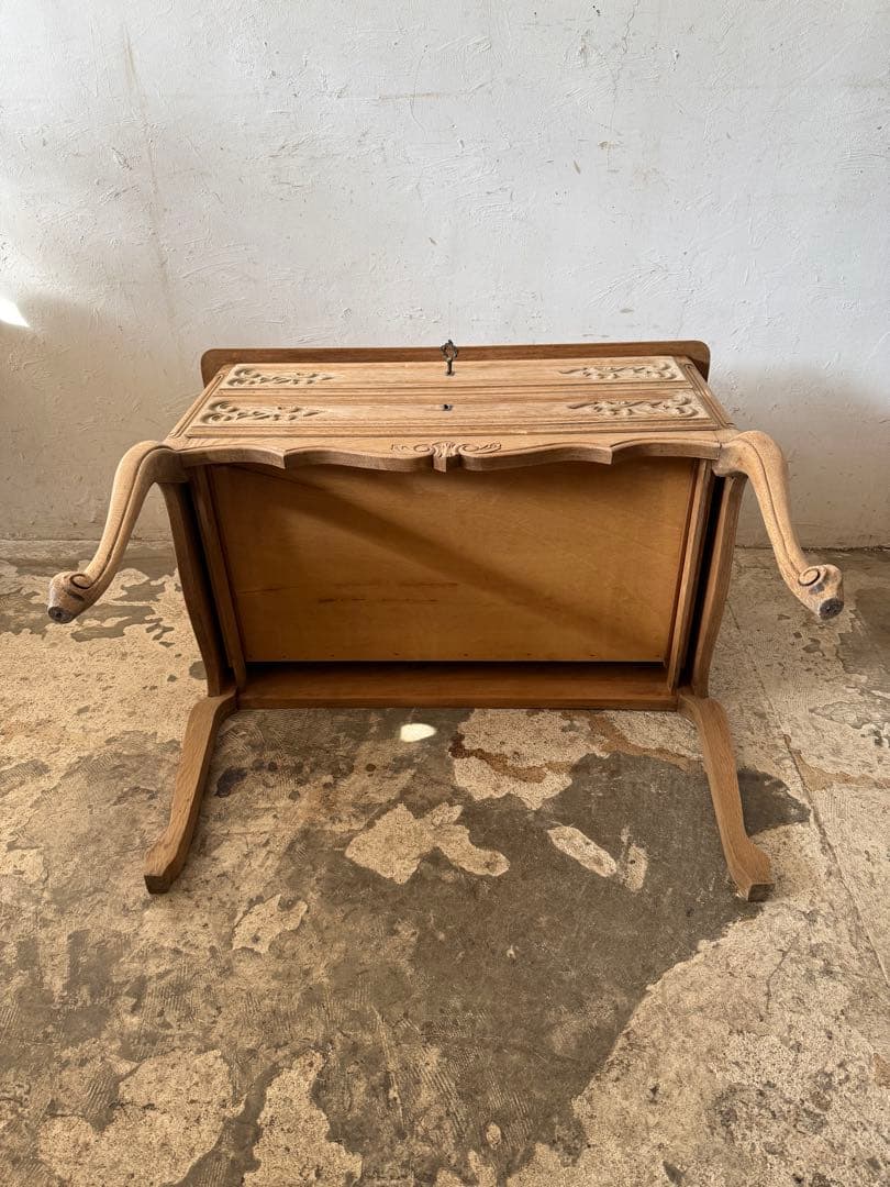 ビンテージ 2段チェスト 猫脚 剥離