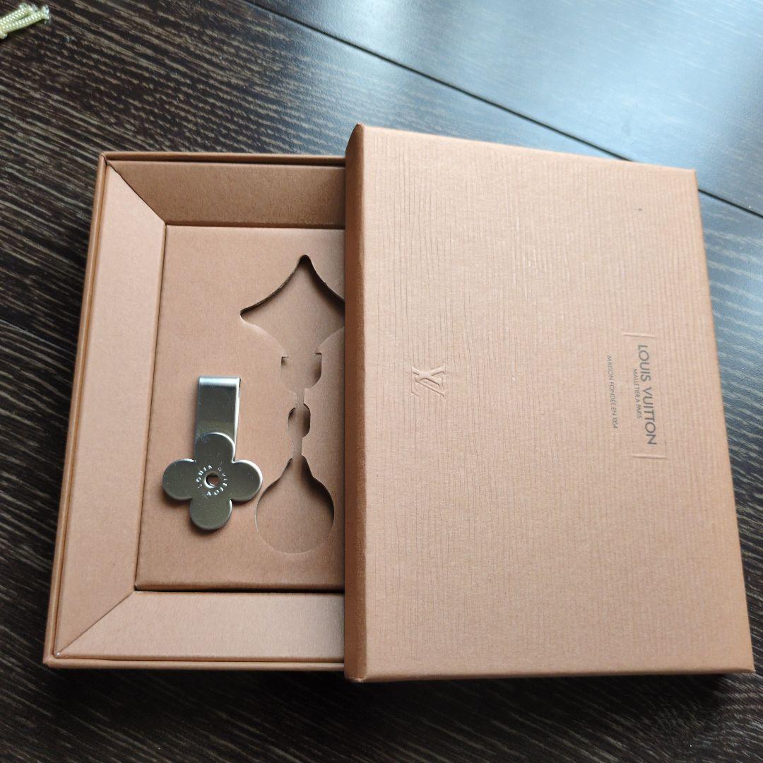 ルイ・ヴィトン　LOUISVUITTON　マネークリップ
