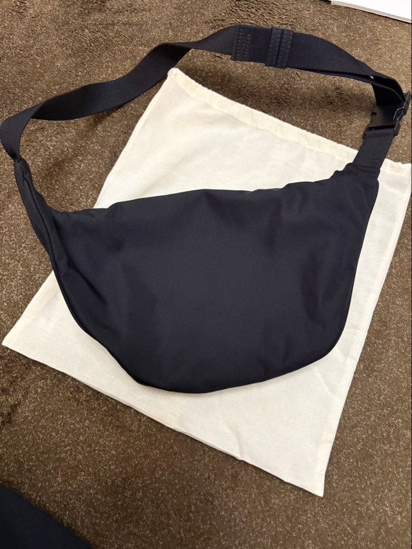 【極美品】BALENCIAGA NYLON WAIST BODY BAG
