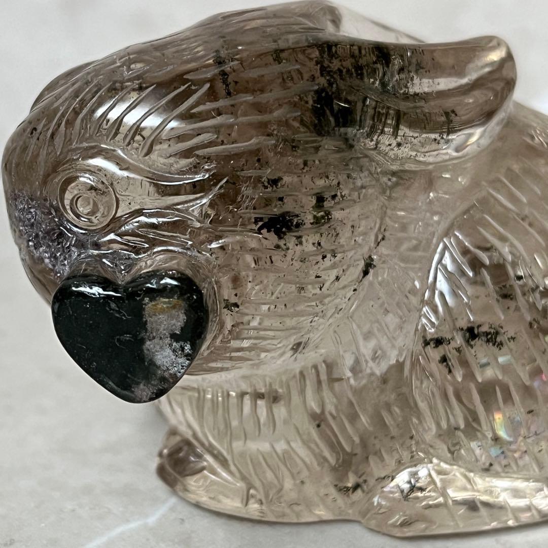 スモーキーガーデンクォーツ　うさぎ　虹　ハート　手彫り　一点物　天然石