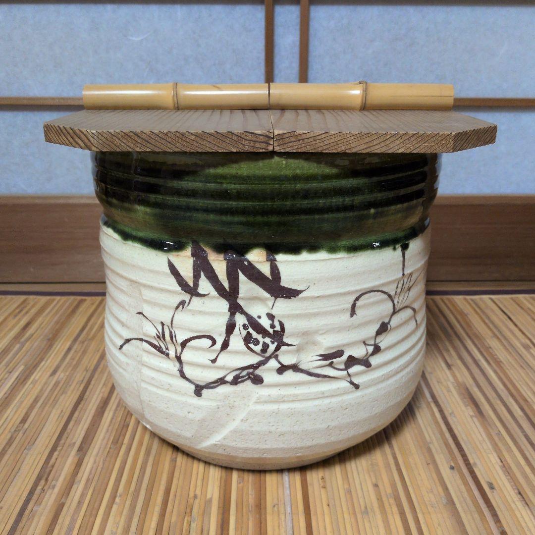 茶道具 蓋つき　水屋　水屋瓶　水がめ　織部　われ蓋つき　箱なし