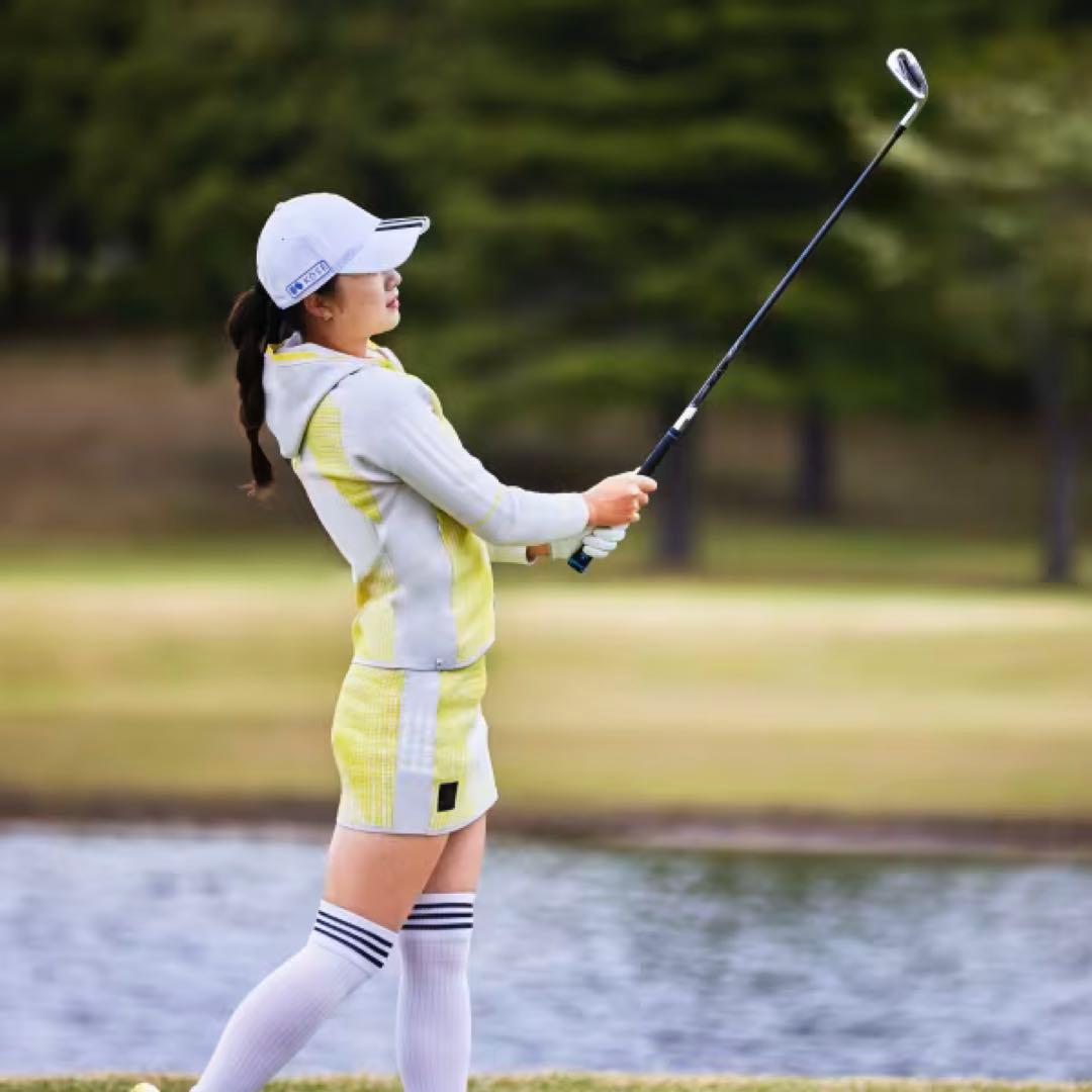 adidas セットアップ　パーカー　スカート 上下セット　ゴルフ