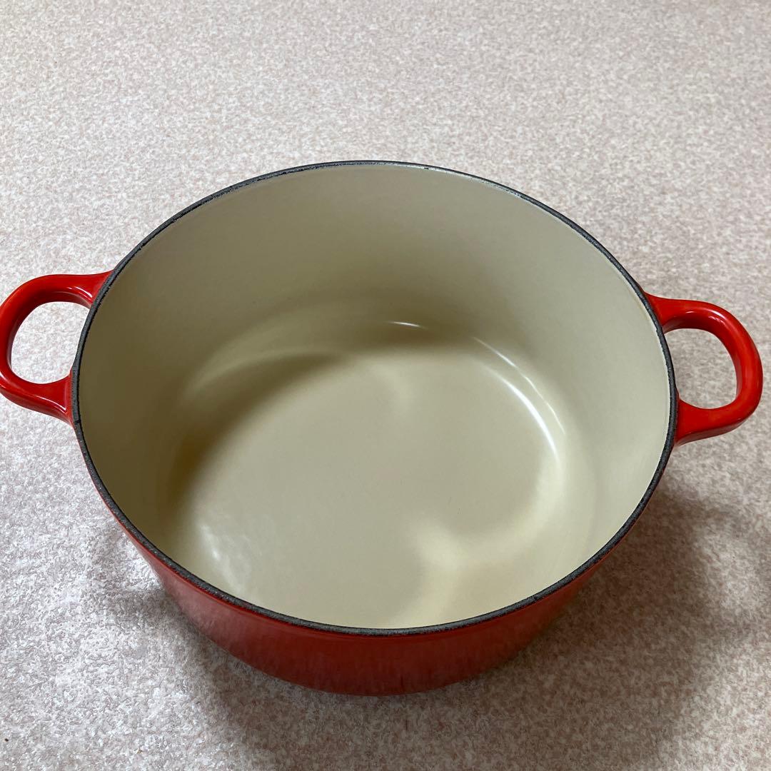 LE CREUSET ルクルーゼ　両手鍋 レッド　24cm