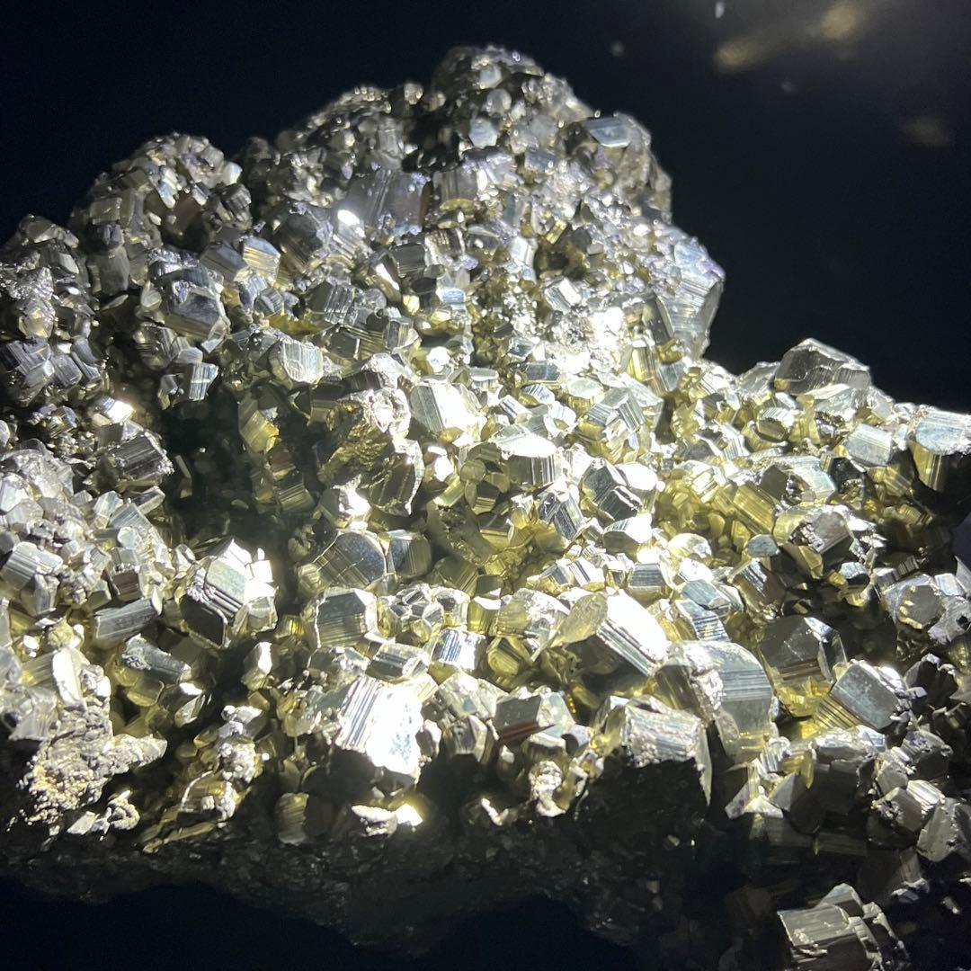 金ピカ 極大15.59kg✨ゴールドの輝き✨邪気祓い、金運招来✨パイライト 原石