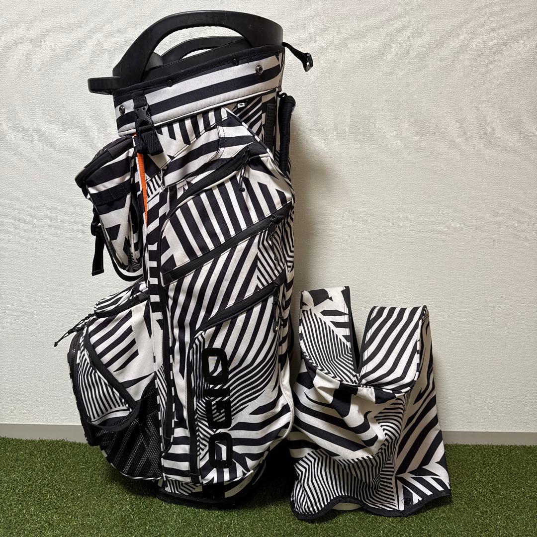 OGIO オジオ キャディバッグ 2.7kg 14分割 軽量 ゼブラ柄
