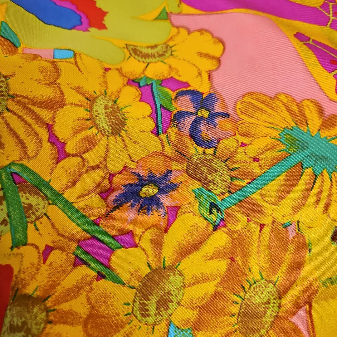 ◾CHRISTIAN LACROIX シルク　スカーフ　イタリー製　未使用