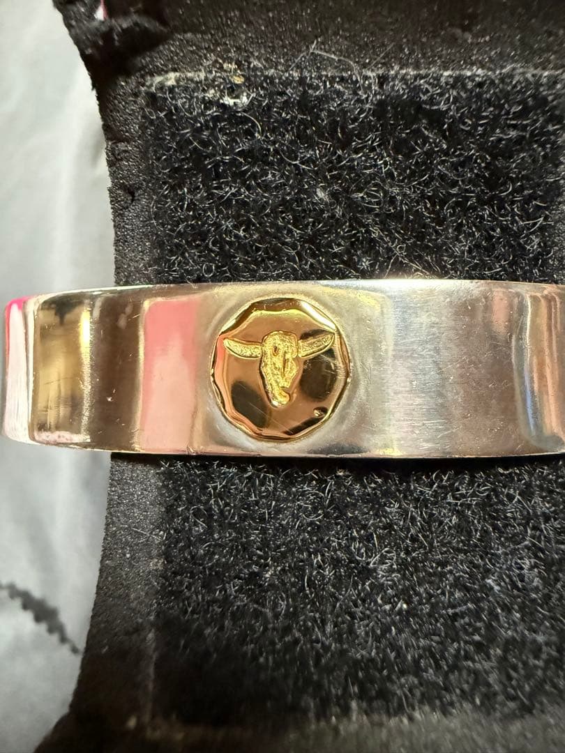 TADY&KING 平打ちバングル18K ロングホーン内径14センチ程Mサイズ