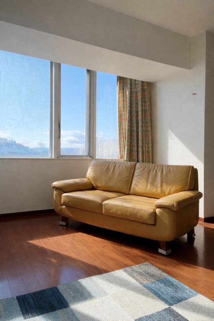 カリモク　イエロー レザー 2人掛けソファ