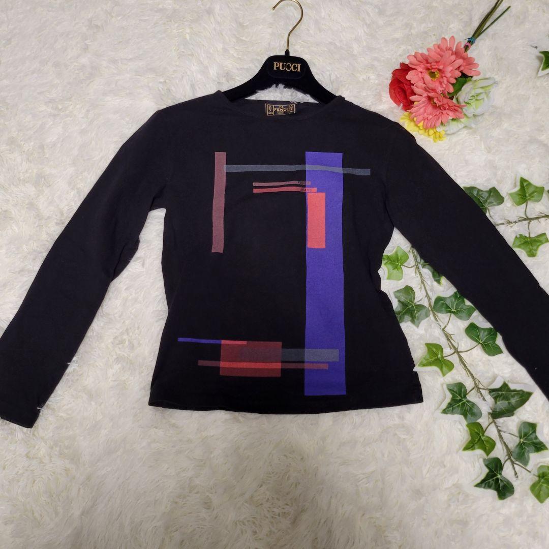 FENDI　綺麗め　お洒落　プリント　ロングtシャツ　ロンT　トレーナー
